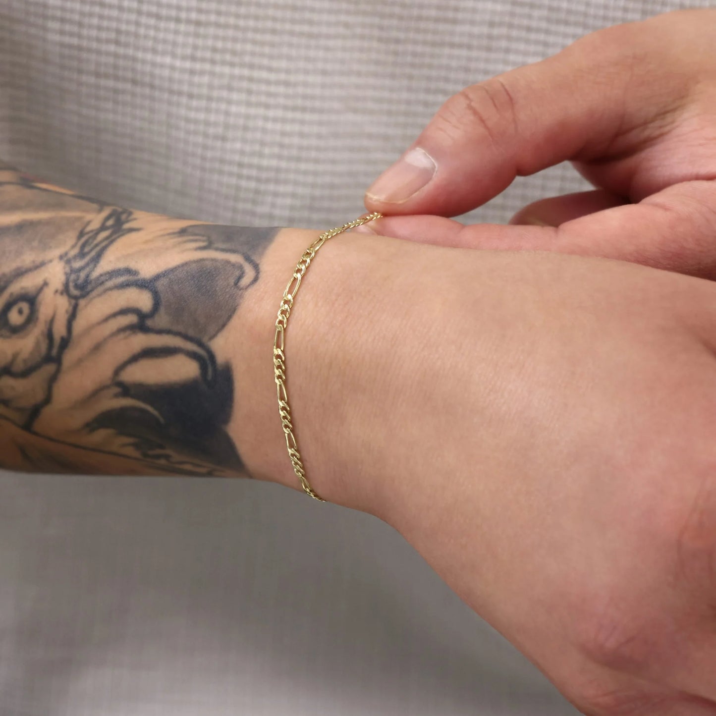 10K Real Yellow Gold Figaro Link 2.5Mm Chain Bracelet or Anklet (7"-9") Dainty Italian Jewelry for Men & Women