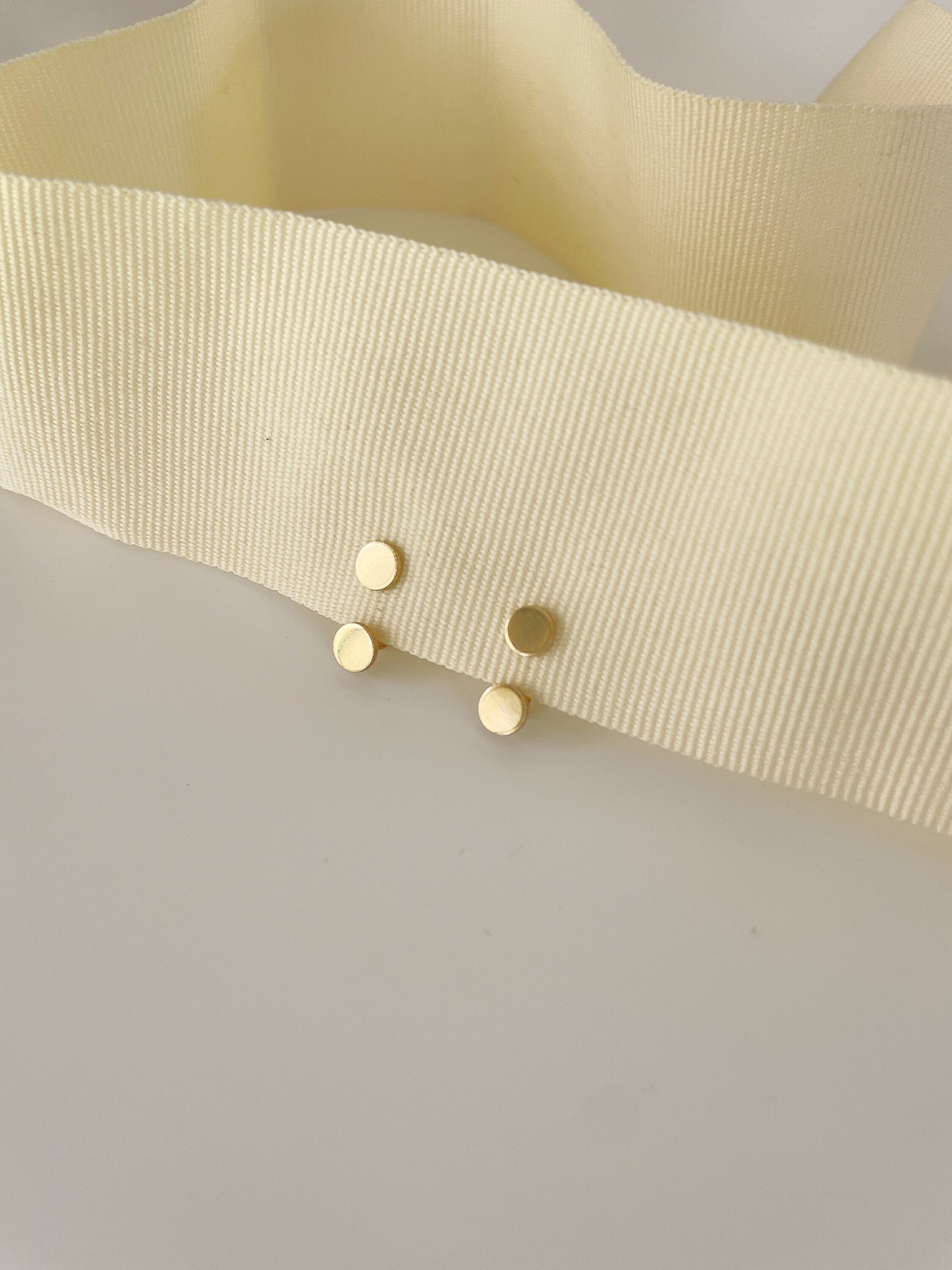 Ida Floating Dot 1/2 MOON EAR Jacket/Moon Ear Jacket/Earring Jacket/Minimalist Earrings/Geometric Jewelry/Stud Earrings/Half Moon Earrings